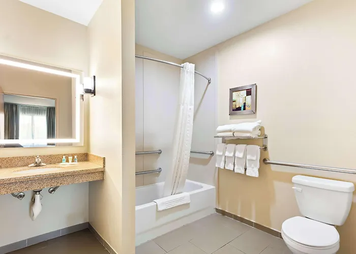 Comfort Suites Gulfport Central