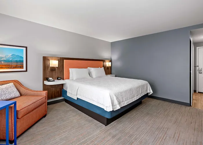 Hampton Inn & Suites Fairbanks