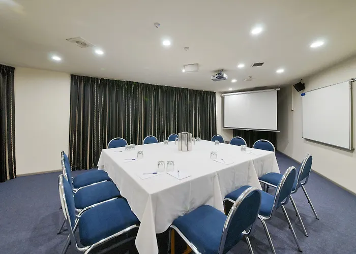 Pavilions Hotel