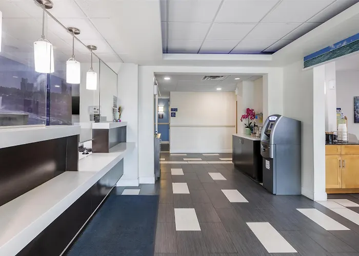 Surestay Plus Hotel By Best Western Niagara Falls East