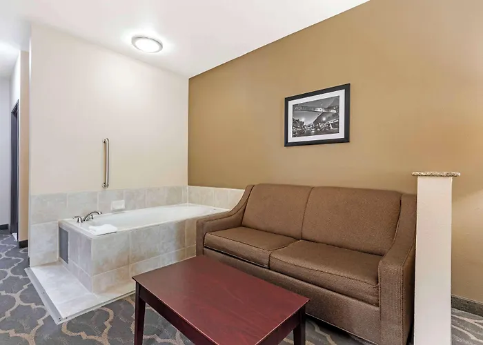 Best Western Plus Burleson Inn & Suites