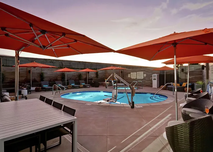 Hampton Inn & Suites Los Angeles Burbank Airport