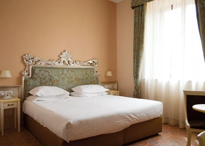 Hotel Villa San Lucchese Poggibonsi