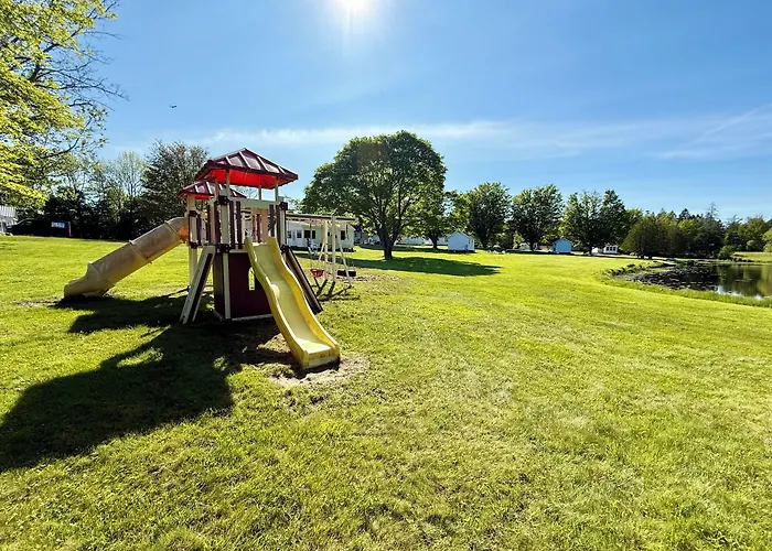 Eden Village Motel And Cottages