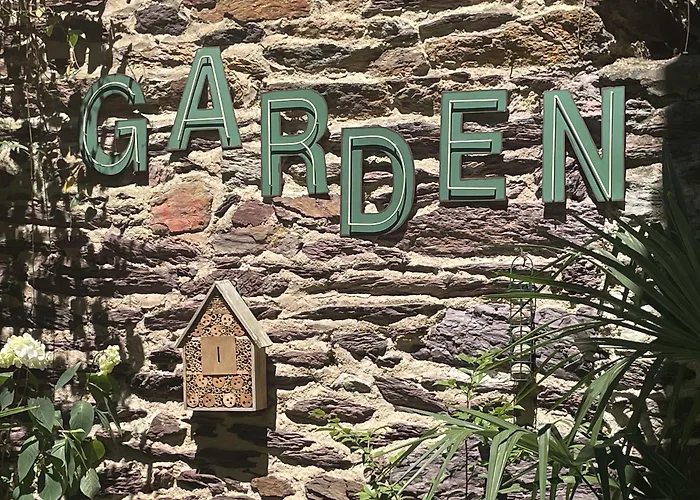 Garden Hotel Rennes Centre Gare