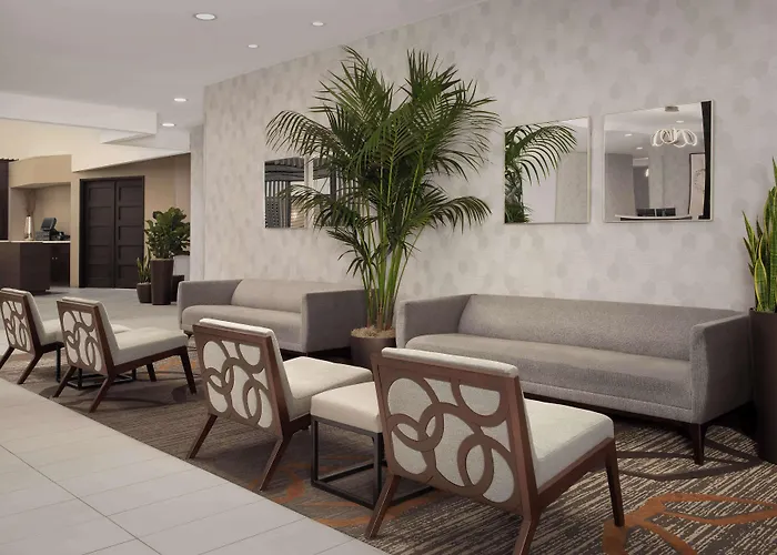 Embassy Suites La Quinta Hotel & Spa