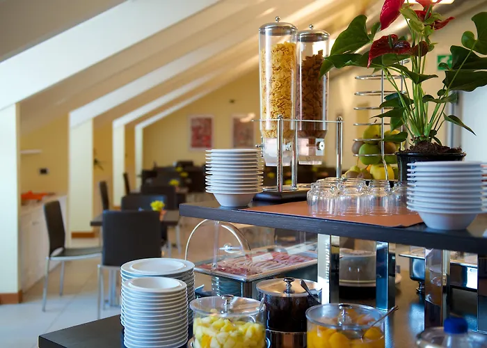 Best Western Crystal Palace Hotel