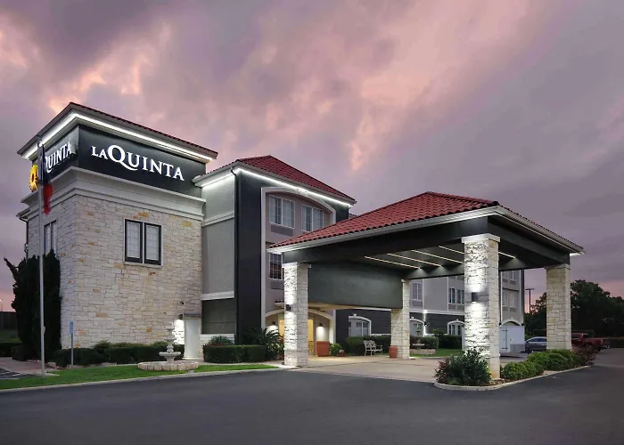 La Quinta By Wyndham Fredericksburg Hotel