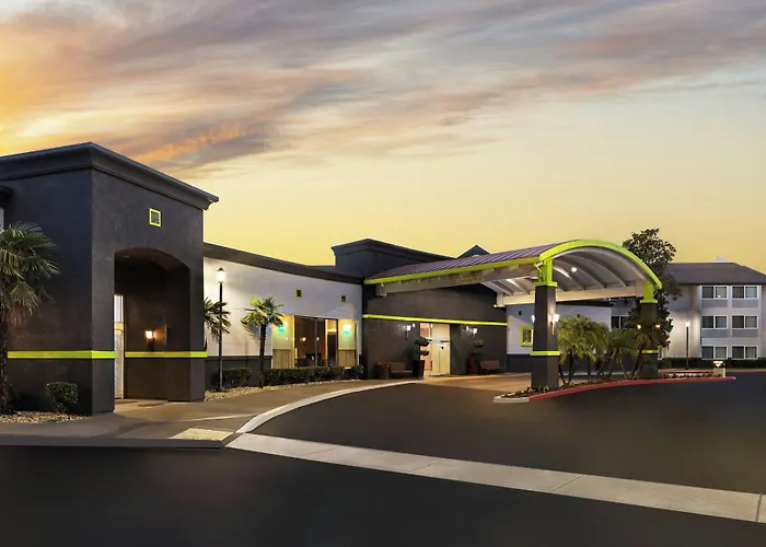 Courtyard By Marriott Sacramento Cal Expo Hotel