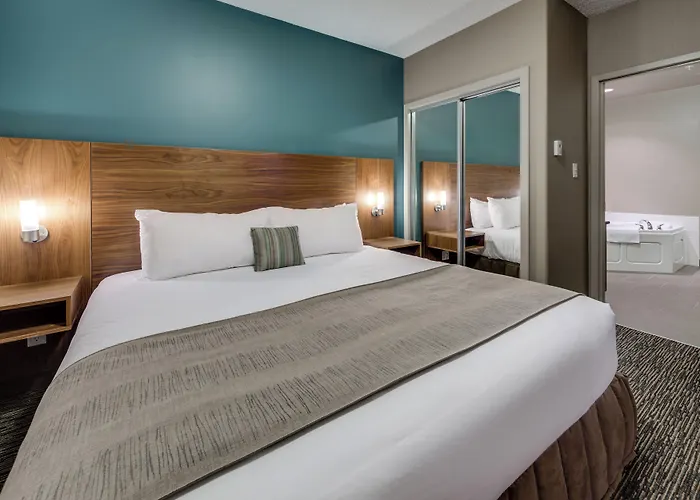 Heritage Inn Hotel & Convention Centre - Pincher Creek
