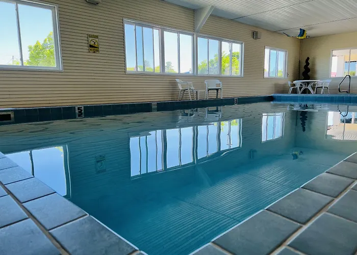Court Plaza Inn & Suites Of Mackinaw Mackinaw City