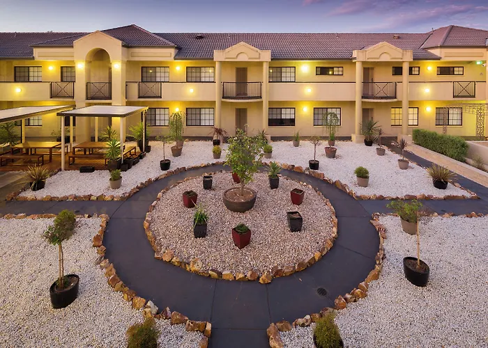Best Western Plus Canberra Central Apartments Official