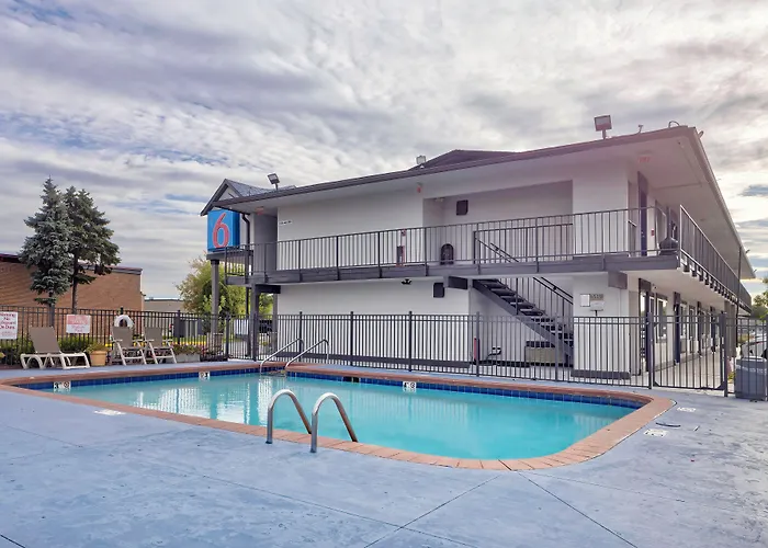 Motel 6-Oshkosh, Wi