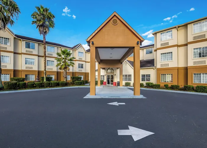 Red Roof Inn Plus+ & Suites Savannah - I-95 Georgetown