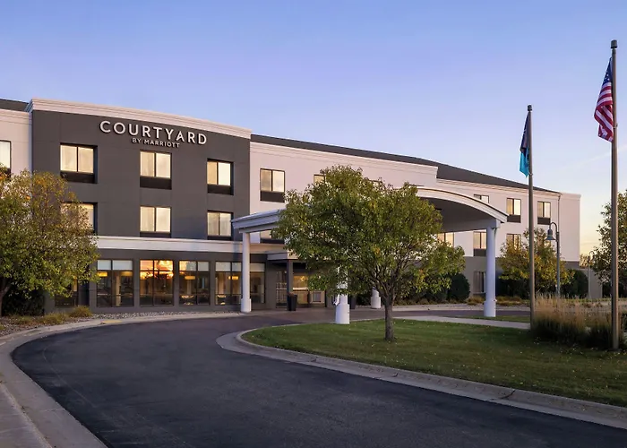 Courtyard Fargo Moorhead, Mn Hotel
