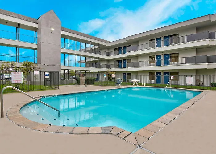Studio 6-San Antonio, Tx - Airport