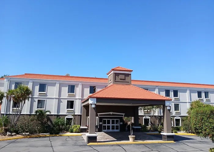 Best Western Plus Bradenton Hotel & Suites