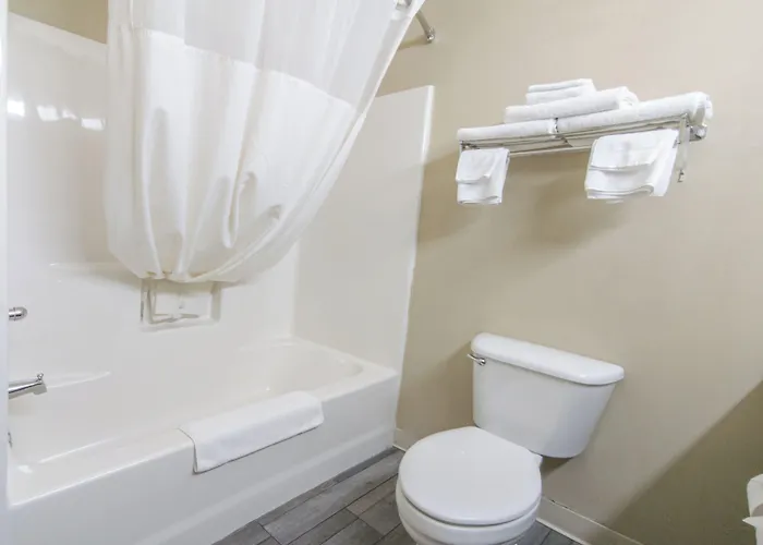 Country Inn & Suites By Radisson, Marion, Oh