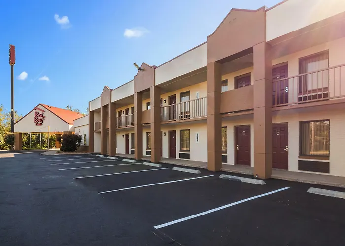 Red Roof Inn Clarksville