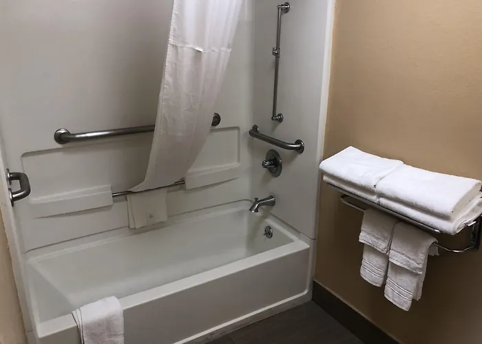 Days Inn By Wyndham Columbus
