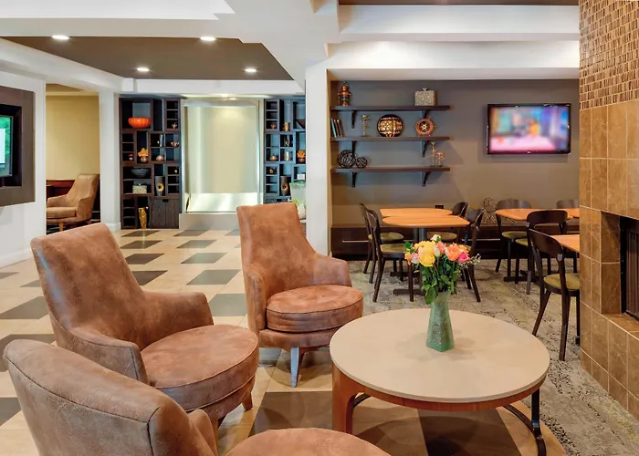 Courtyard By Marriott Portsmouth Hotel