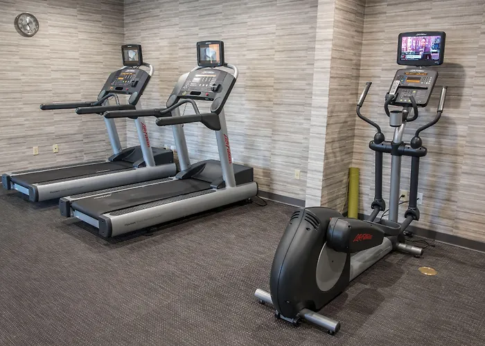 Courtyard By Marriott Norwich Hotel