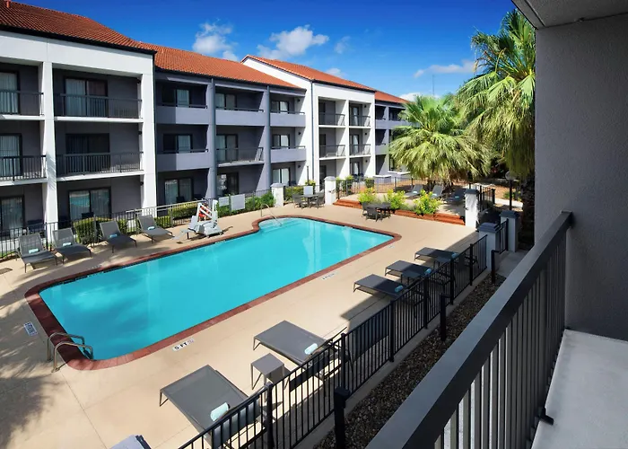 Courtyard By Marriott San Antonio Downtown Hotel