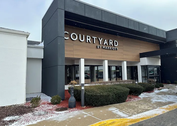 Courtyard Chicago Glenview/Northbrook Hotel