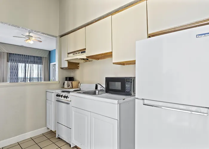 Ocean Crest Inn And Suites