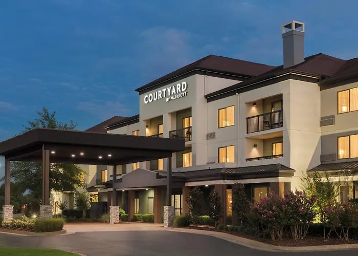 Courtyard By Marriott Tulsa Central
