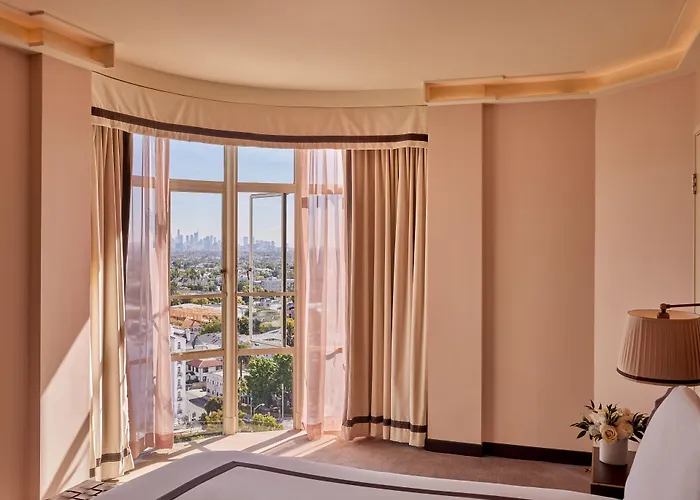 Sunset Tower Hotel