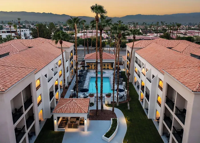 Courtyard By Marriott Palm Springs Hotel
