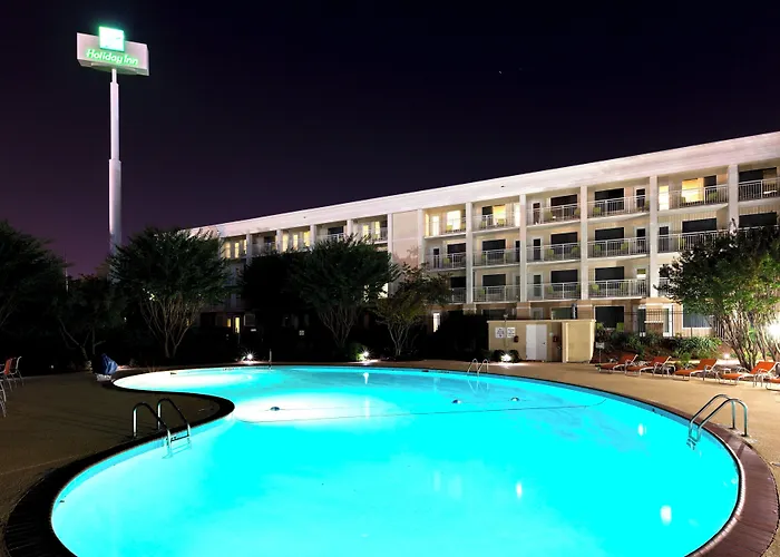 Holiday Inn & Suites Atlanta Airport North By Ihg College Park