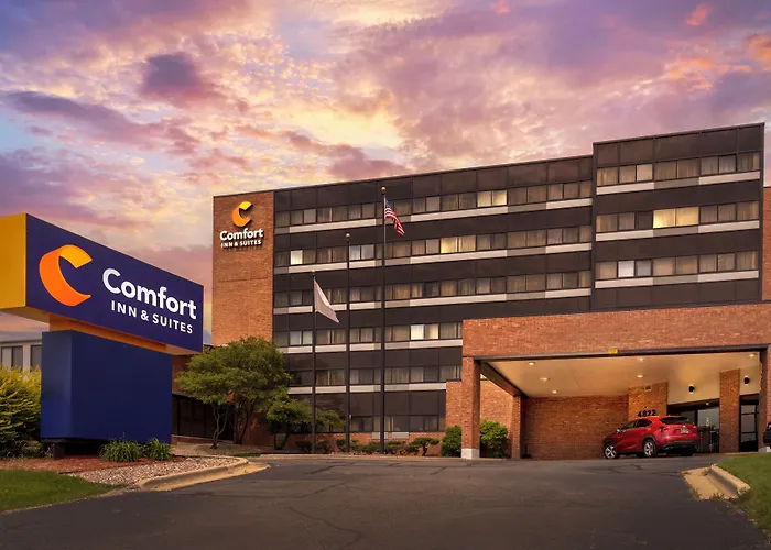 Comfort Inn & Suites Madison - Airport