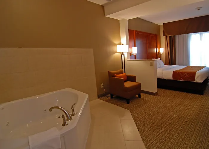 Comfort Suites Marquette