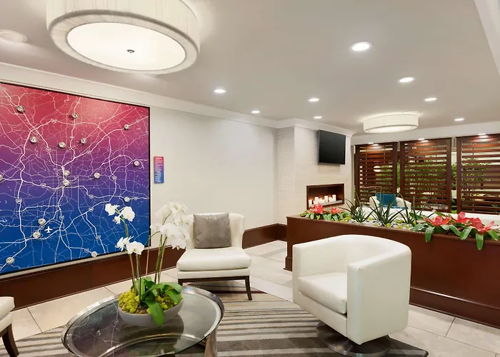 Embassy Suites By Hilton Atlanta Airport College Park