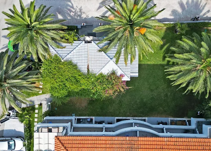 Kapsohora Inn