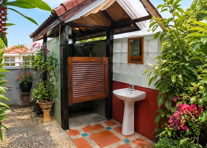Shanti Lodge