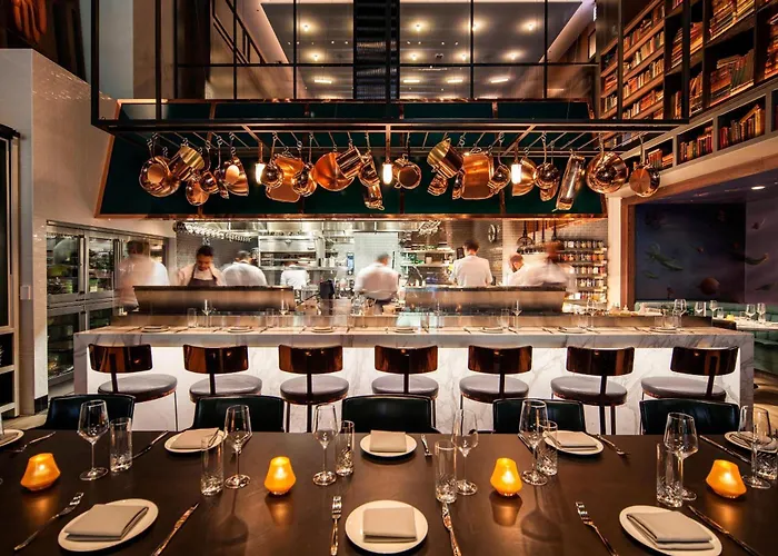 Hotel Emc2, Autograph Collection Chicago