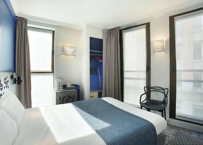 Hotel Eiffel Capitol París