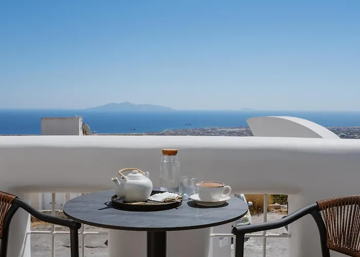 Firostefani Hotels