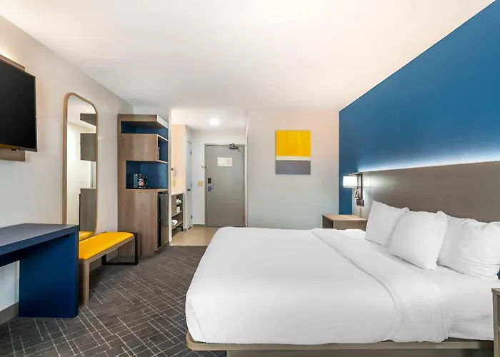 Comfort Inn & Suites Chesterfield - St Louis