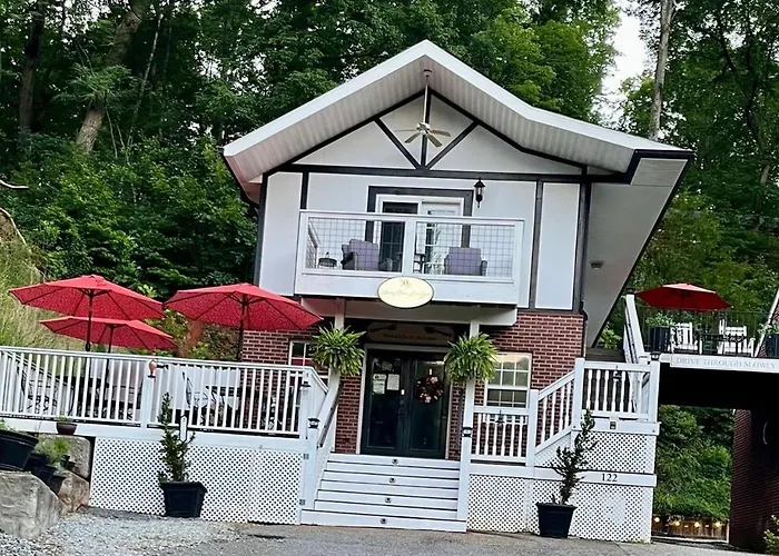 Grafton Lodge