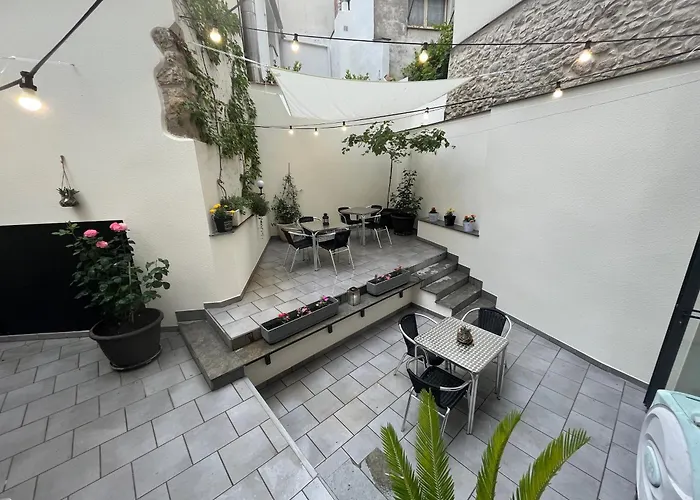Hostal Universitat Cervera 