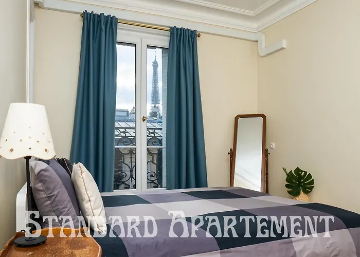Eiffel Tower View Rose, Apartment #2 Parijs