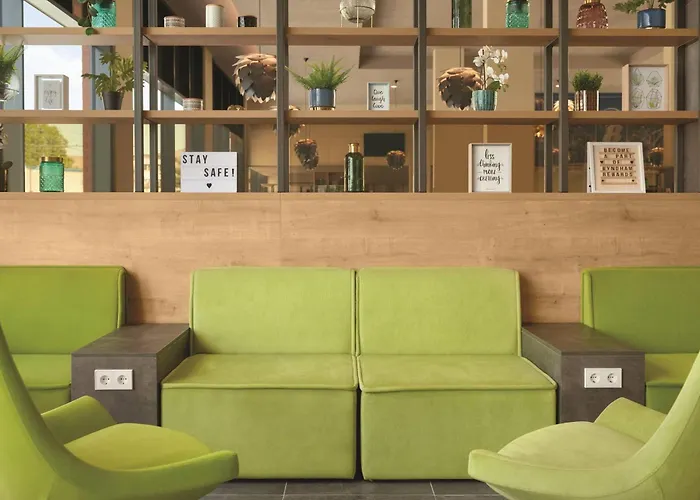 Super 8 By Wyndham Mainz Zollhafen Hotel