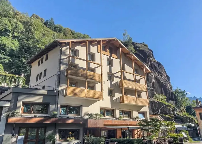 Crimea Wine Hotel Chiavenna