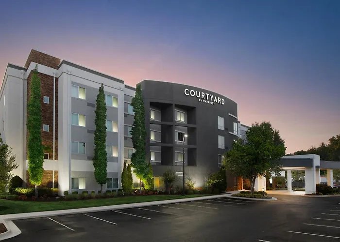 Courtyard By Marriott Hot Springs Hotel