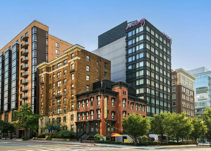 Moxy Washington, Dc Downtown Hotel