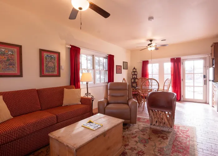 Casa Blanca Inn And Suites Farmington